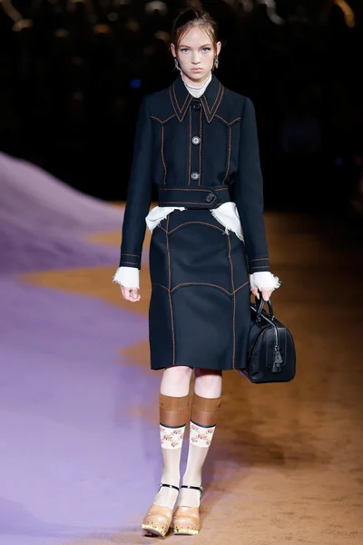 Look 2